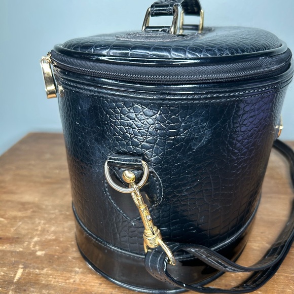 Pierre Balmain Black Croc-Embossed Cosmetic Bag - Picture 6 of 11